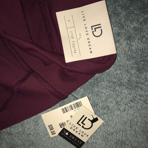 Burgundy Cropped Leggings - Picture 3 of 4